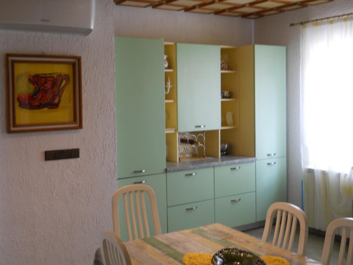 Villa Diogenes Малинска Екстериор снимка