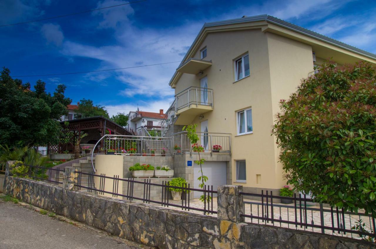 Villa Diogenes Малинска Екстериор снимка