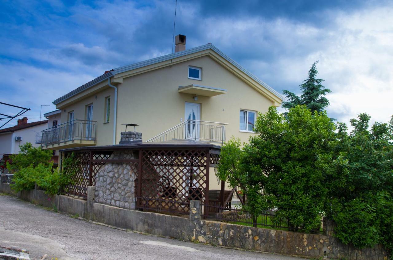 Villa Diogenes Малинска Екстериор снимка